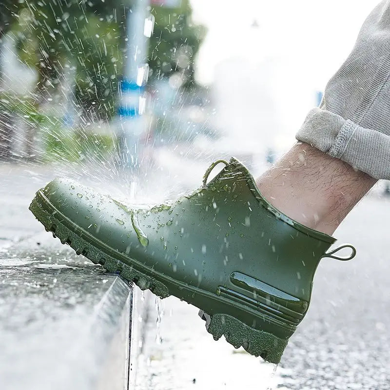Rain Boots， for Men and Women, New Waterproof Shoes, Short Tube, Non-slip, Thick Sole, Wear-resistant, Warm Couple Camping Shoes