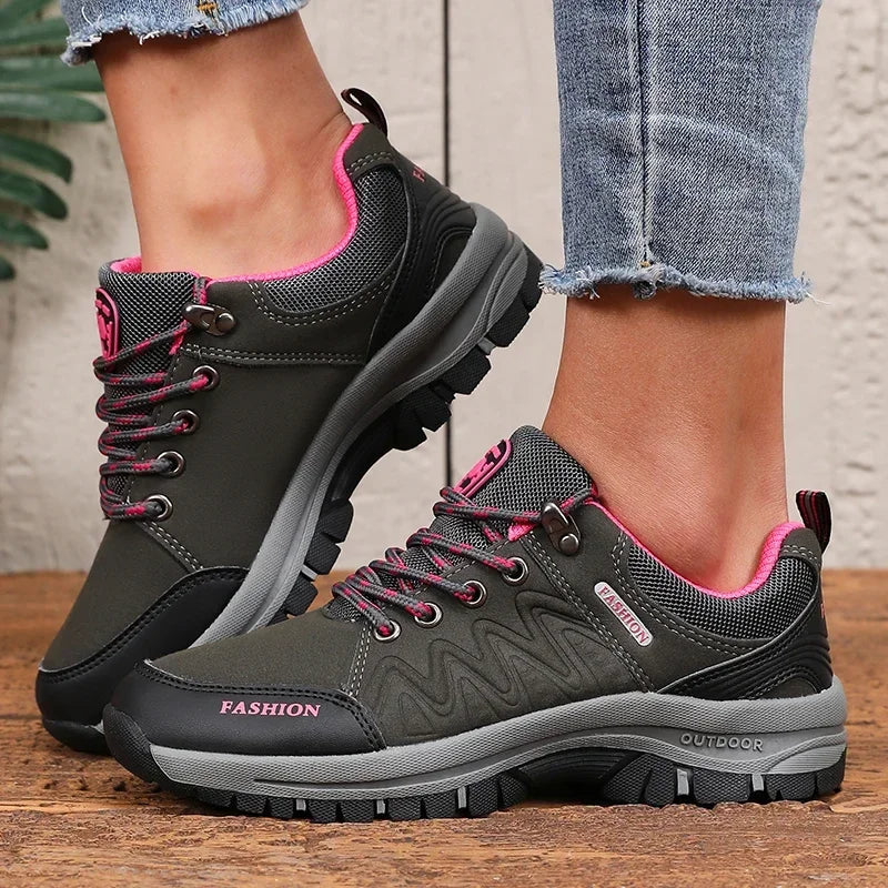 Women's Hiking Sneakers Fashionable Breathable Upper Outdoor Camping Shoes Anti Slip Flexible Female Designer Vulcanized Shoes