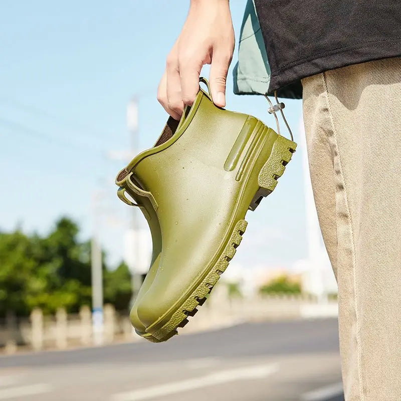 Rain Boots， for Men and Women, New Waterproof Shoes, Short Tube, Non-slip, Thick Sole, Wear-resistant, Warm Couple Camping Shoes