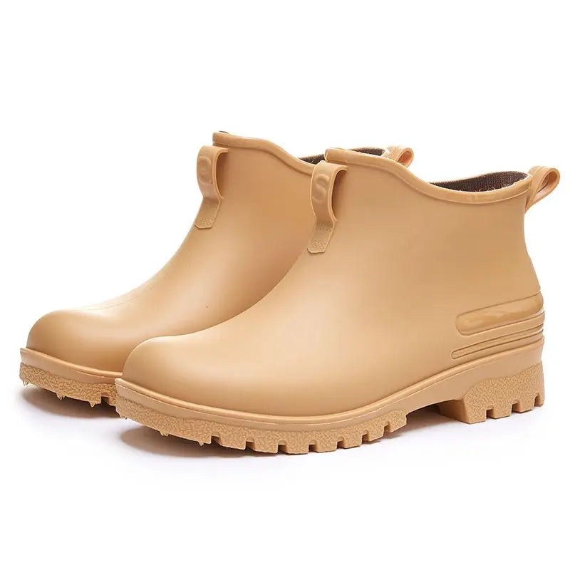 Rain Boots， for Men and Women, New Waterproof Shoes, Short Tube, Non-slip, Thick Sole, Wear-resistant, Warm Couple Camping Shoes