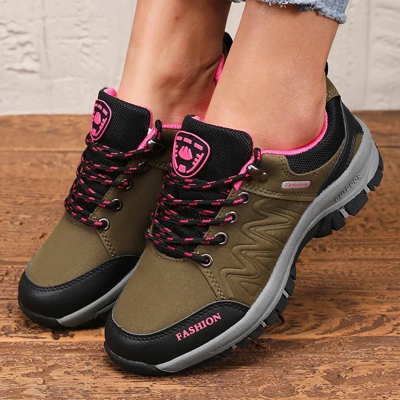 Women's Hiking Sneakers Fashionable Breathable Upper Outdoor Camping Shoes Anti Slip Flexible Female Designer Vulcanized Shoes
