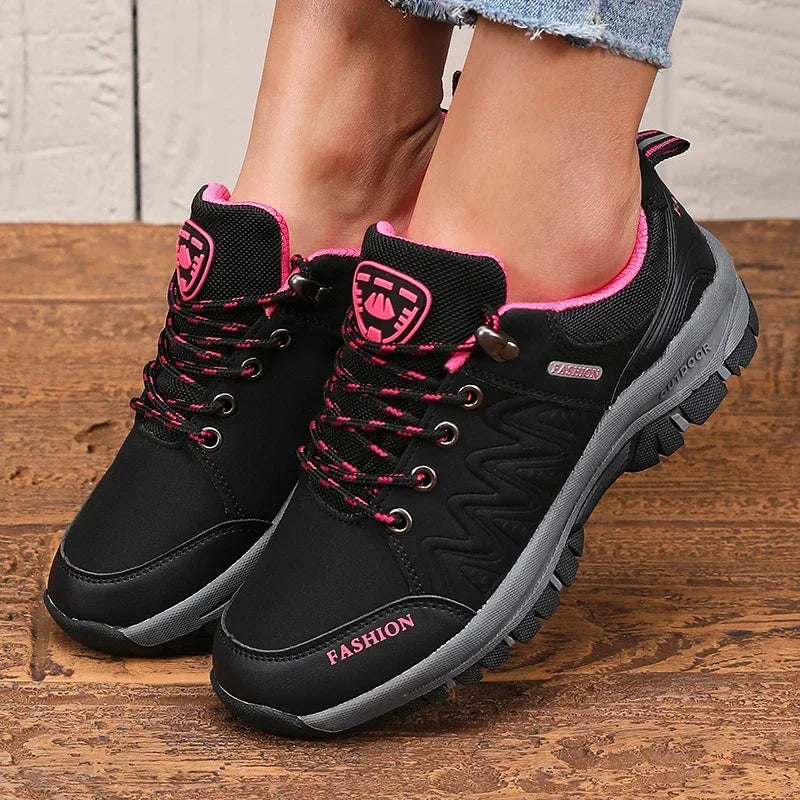 Women's Hiking Sneakers Fashionable Breathable Upper Outdoor Camping Shoes Anti Slip Flexible Female Designer Vulcanized Shoes