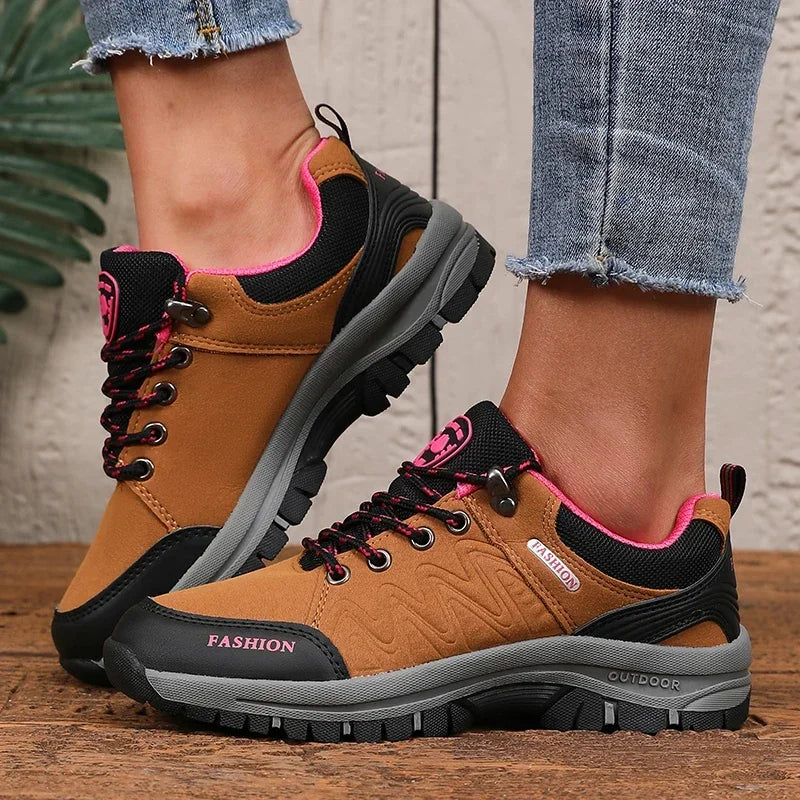 Women's Hiking Sneakers Fashionable Breathable Upper Outdoor Camping Shoes Anti Slip Flexible Female Designer Vulcanized Shoes